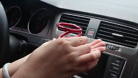 Car Gadget - Adorno de Aromaterapia de Carro de Suspensión de Doble Anillo Giratorio Solar
